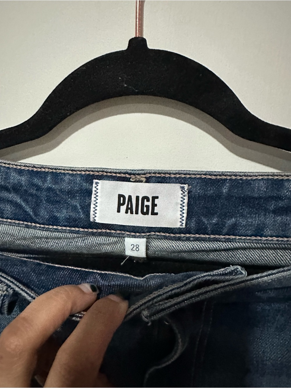 PAIGE Leenah Wide-Leg Jeans in Medium Blue Wash - Picture 4 of 5